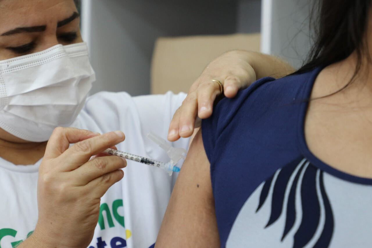 Amazonas já aplicou 6.822.404 doses de vacina contra Covid-19 até esta quarta-feira