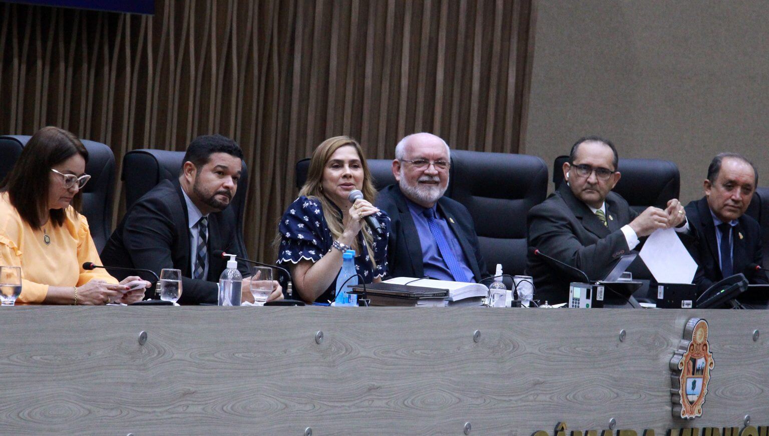 Titular da Semed anuncia concurso público com 3,5 mil vagas em visita à Câmara de Manaus 1 Titular da Semed anuncia concurso público com 3,5 mil vagas em visita à Câmara de Manaus