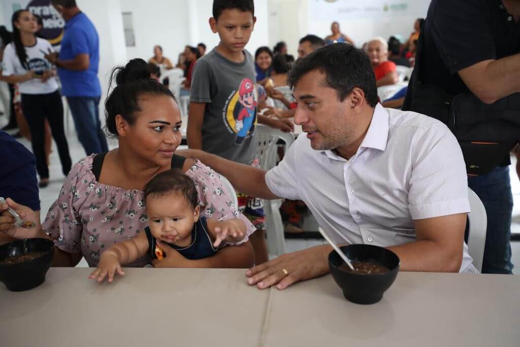 Governador Wilson Lima inaugura em Maués a nona unidade do Prato Cheio no interior do estado