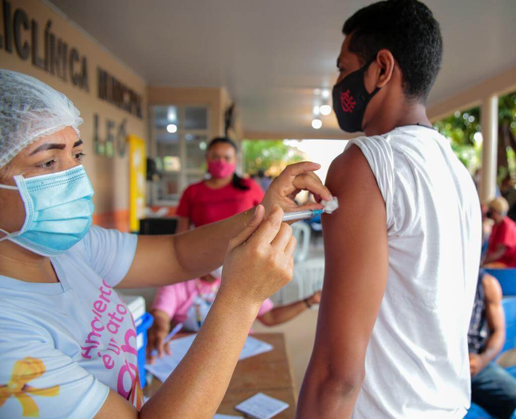 Parintins abre vacinação de quarta dose contra Covid para pessoas com 18 anos ou mais a partir de segunda-feira