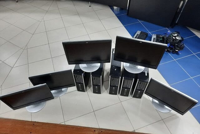 TCE-AM doa equipamentos de informática para a Adefa e FTMA do Amazonas