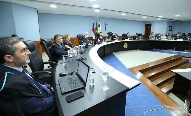 TCE-AM multa ex-presidente da Câmara de Guajará em mais de R$1,3 milhão