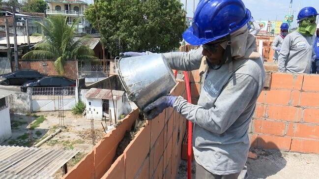 No Japiim, construção do conjunto habitacional do Prosamin+ alcança 50% de conclusão