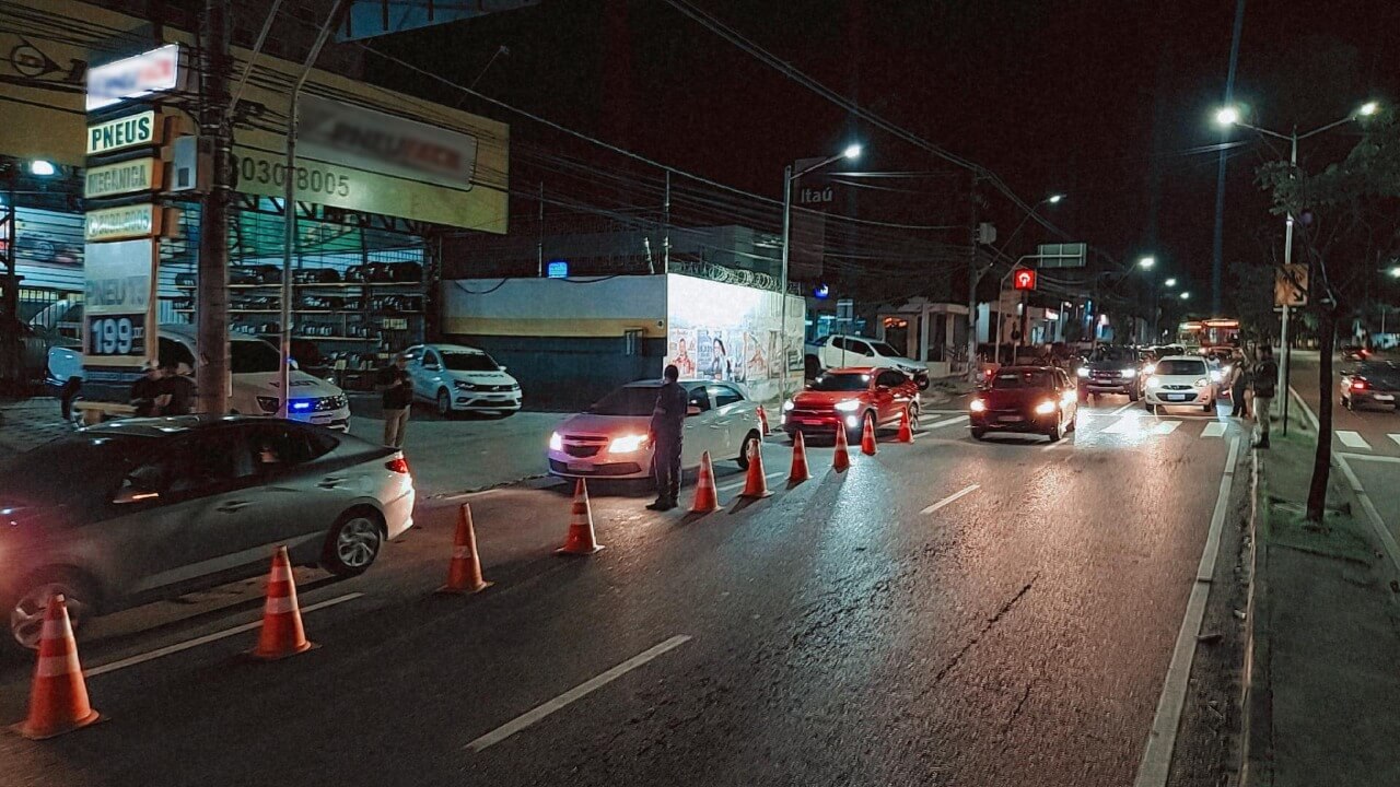 Detran-AM flagra 77 condutores dirigindo sob efeito de bebida alcoólica