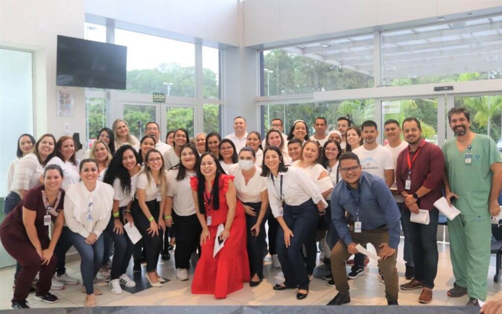 Hospital Delphina Aziz e UPA Campos Sales homenageiam pacientes em comemoracao pela chegada do Natal e Ano Novo