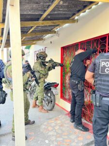 IMG-20230303-WA0022-225x300 Autores de crimes no Palmares são presos no primeiro dia de operação policial em Parintins