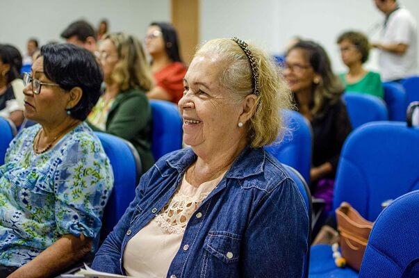 Sejusc realiza ciclo de palestras de capacitacao para lideres de associacao de idosos de Manaus