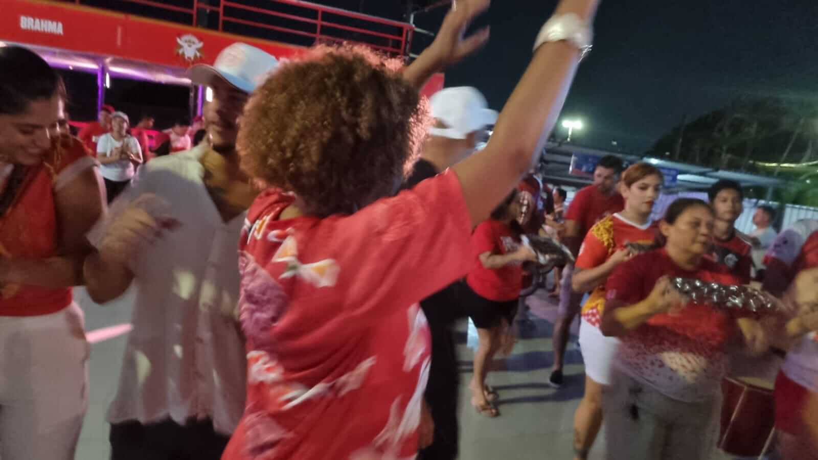 Comitiva do Ministerio da Cultura visita ensaio da Batucada e entra no ritmo da