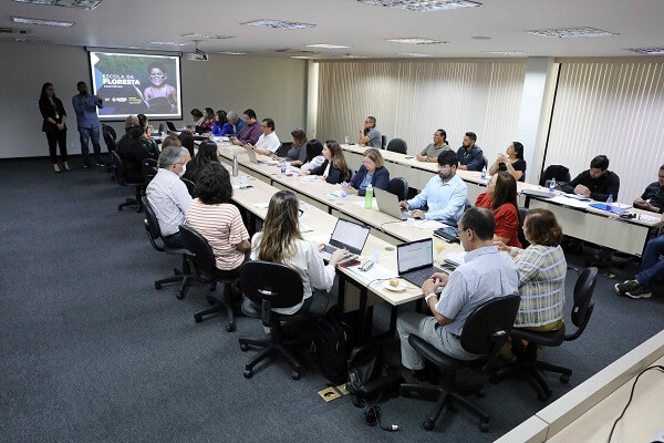 Equipes da Secretaria de Educacao e do BID discutem agenda de trabalho para o Padeam 2