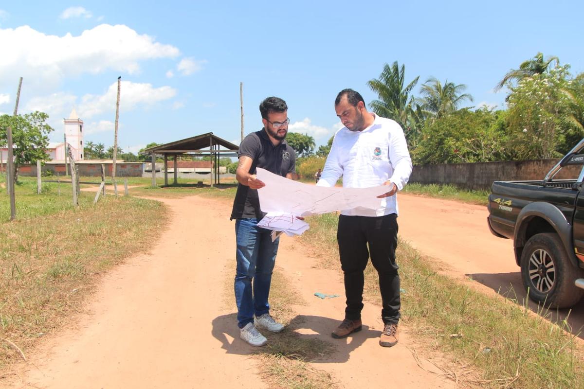 asfaltamento da sede da Vila Amazônia
