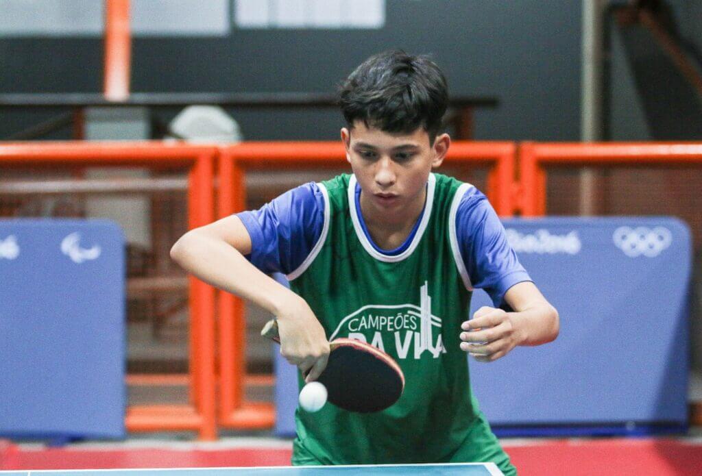 Formando jovens atletas e cidadaos na Vila Olimpica de Manaus