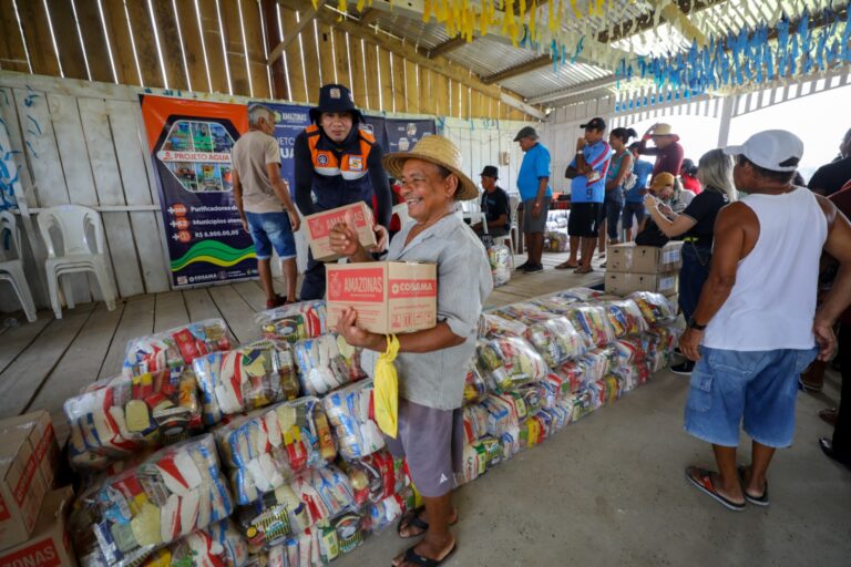 AJUDA HUMANITARIA EM MANACAPURU 2 768x512 1
