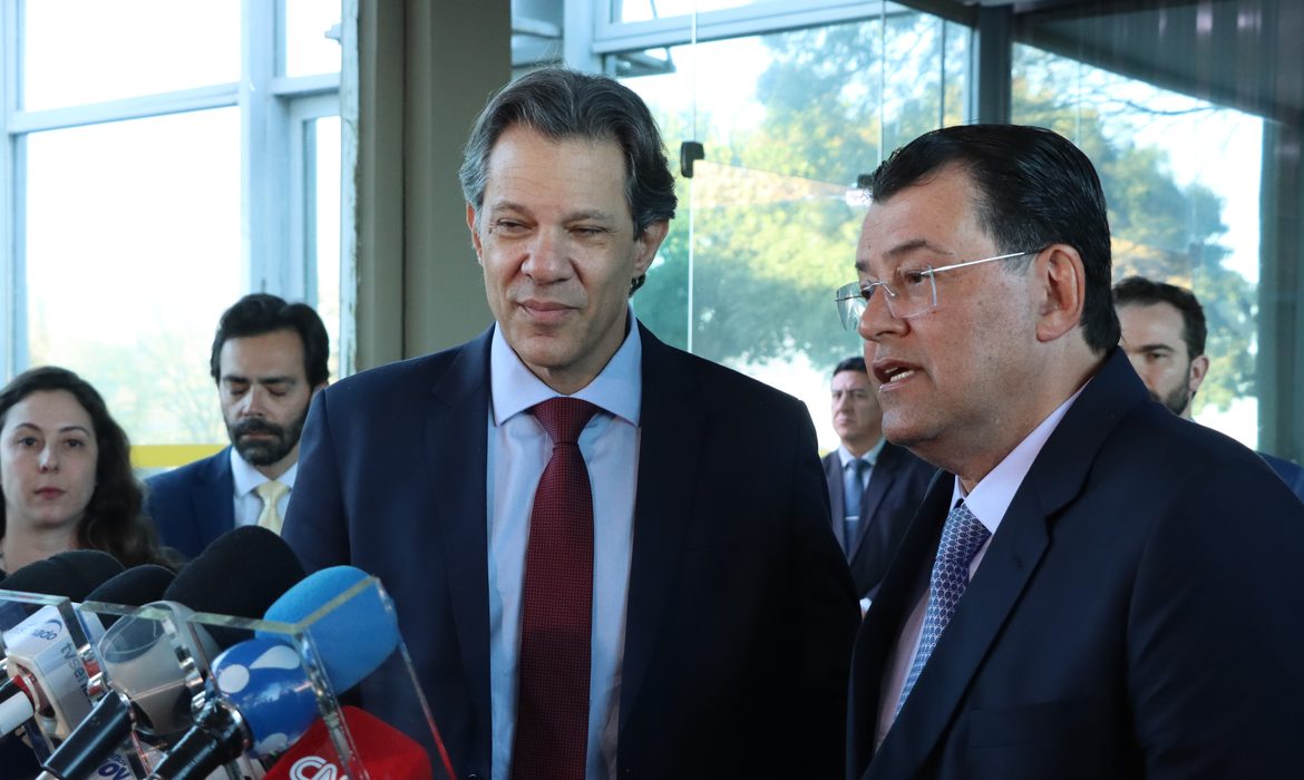 ministro da Fazenda, Fernando Haddad e o Senador Eduardo Braga