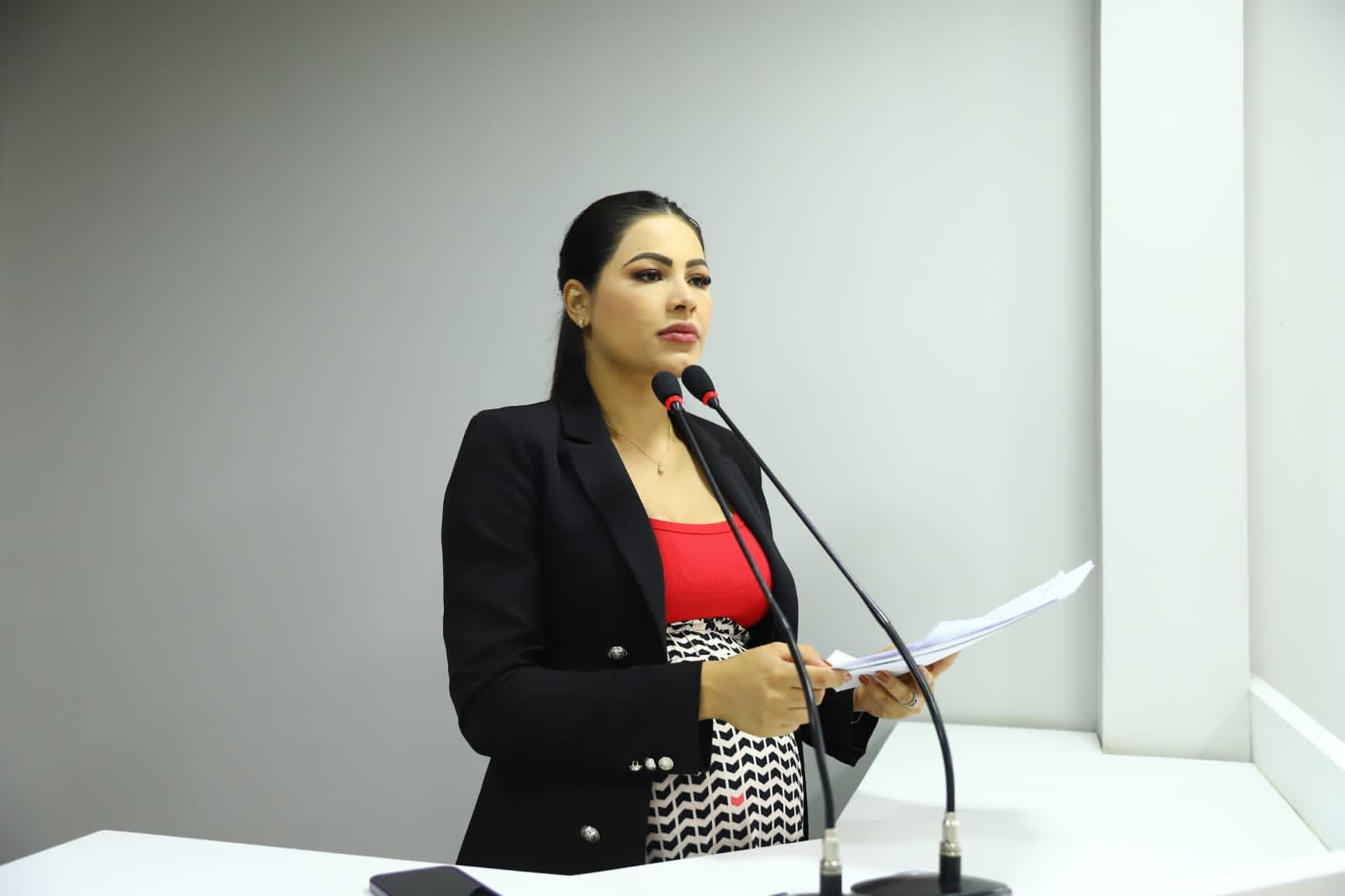 vereadora Brena Dianná (UB)
