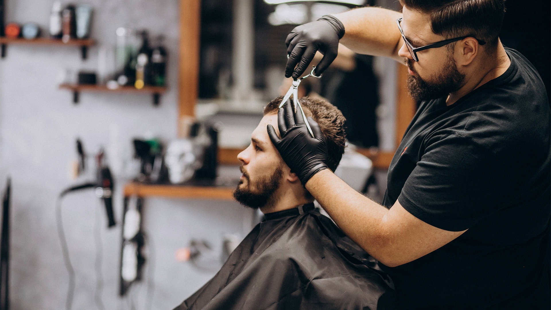 Curso de Barbeiro Online - Transforme-se em um Barbeiro Profissional a partir do zero com nosso Curso Online!