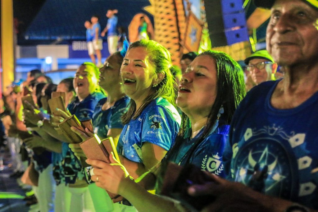 Caprichoso-exalta-nacao-azul-e-branca-4-1024x682 Noite da Galera: em festa apoteótica, Caprichoso exalta nação azul e branca