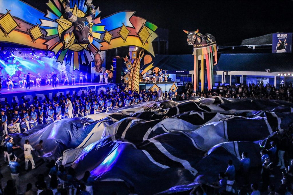 Caprichoso-exalta-nacao-azul-e-branca-5-1024x683 Noite da Galera: em festa apoteótica, Caprichoso exalta nação azul e branca