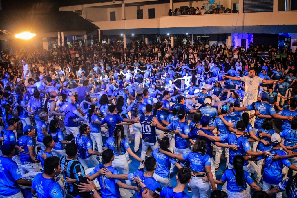 Caprichoso-exalta-nacao-azul-e-branca-8-1024x682 Noite da Galera: em festa apoteótica, Caprichoso exalta nação azul e branca