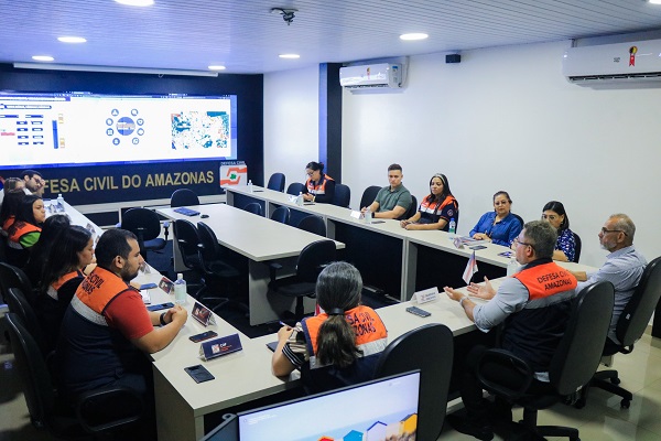 Defesa Civil do Amazonas e Ipem-AM alinham ações para fiscalização de serviços e produtos durante a estiagem 2024