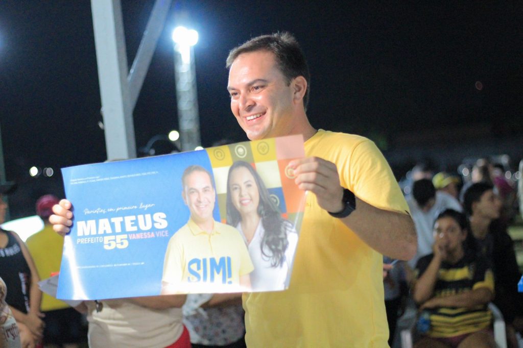 Mateus-Assayag-realiza-adesivaco-e-inicia-campanha-para-prefeito-de-Parintins-4-1024x682 Mateus Assayag realiza adesivaço e inicia campanha para prefeito de Parintins