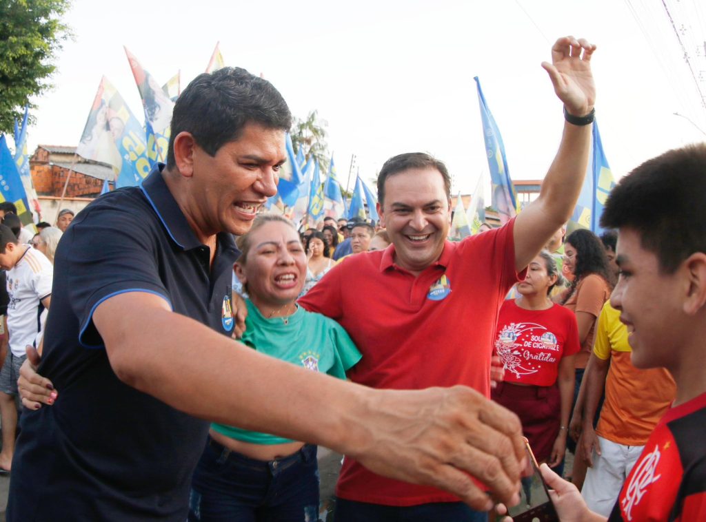 candidato-a-prefeito-Mateus-Assayag-PSD-e-da-candidata-a-vice-Vanessa-Goncalves-MDB-4-1024x758 Moradores do Itaúna 2 apostam no compromisso de Mateus Assayag com o futuro de Parintins