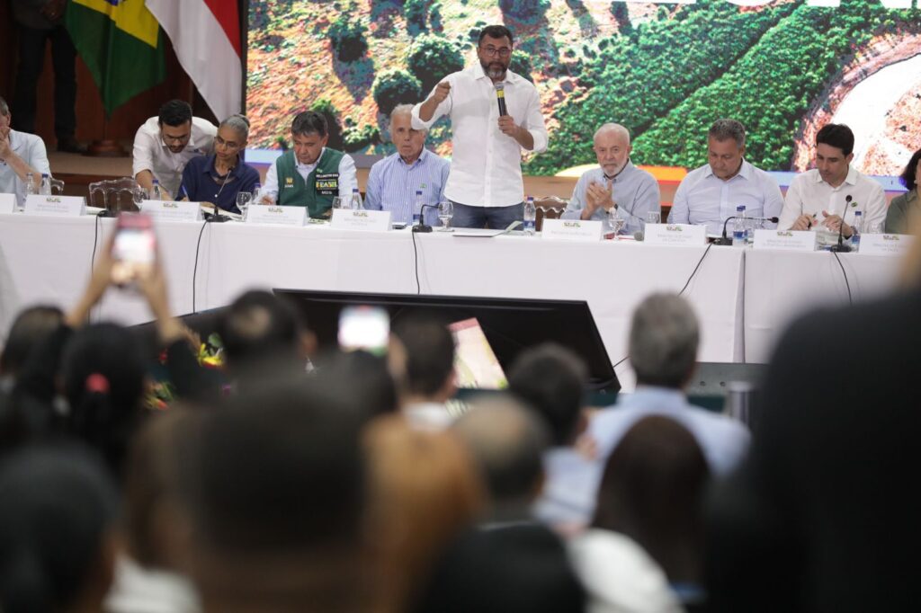 Atendendo-a-pedido-de-Wilson-Lima-Governo-Federal-assina-termos-para-pavimentacao-de-trecho-da-BR-319-e-inicio-de-dragagem-no-Amazonas-1 Atendendo a pedido de Wilson Lima, Governo Federal assina termos para pavimentação de trecho da BR-319 e início de dragagem no Amazonas