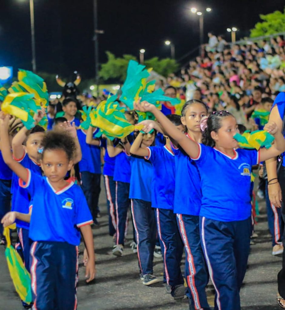 WhatsApp-Image-2024-09-06-at-13.59.14-2-941x1024 Desfile Cívico: Escolas Municipais homenageiam Parintins e a Amazônia