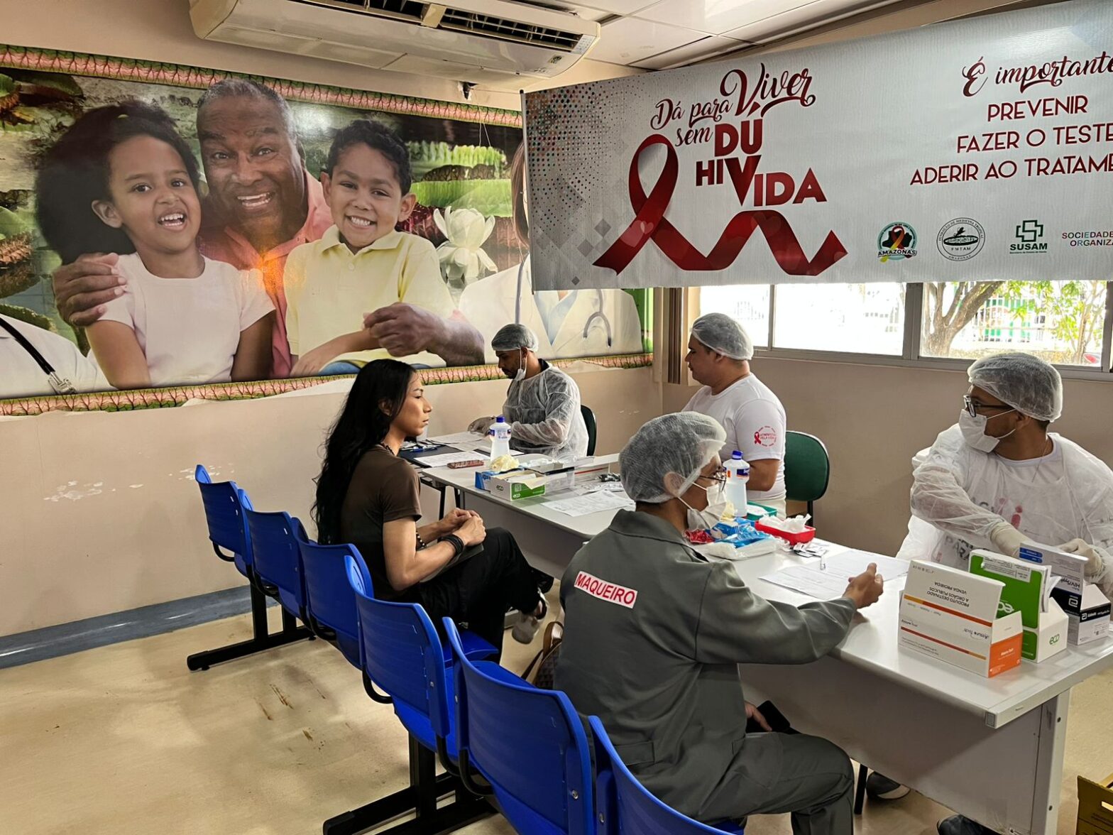 Dezembro Vermelho: Fundação de Medicina Tropical realiza ações para testagem rápida de ISTs
