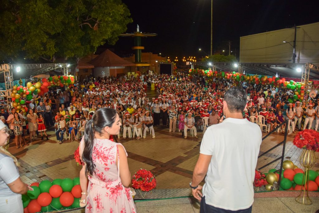 WhatsApp-Image-2024-12-18-at-23.28.16-1024x683 Prefeito Bi Garcia comemora o IDH do município na festa “A verdadeira Magia do Natal”