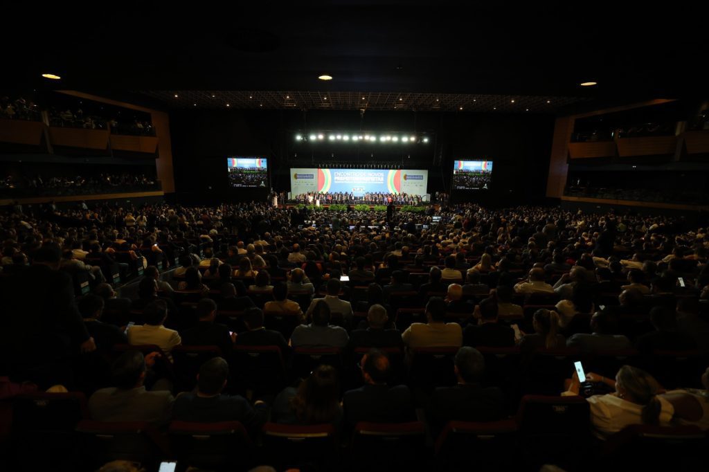 Governador Wilson Lima destaca acordo para ajudar municípios do Amazonas a criarem planos de adaptação às mudanças climáticas