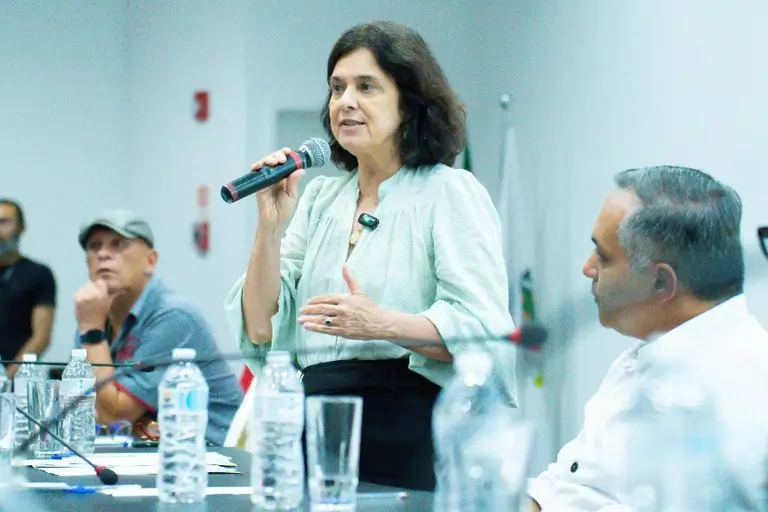 ministra da Saúde, Nísia Trindade