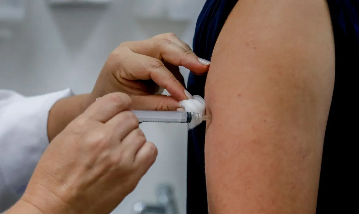 vacina contra a dengue