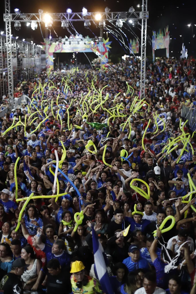 Caprichoso-arrasta-multidao-no-Carnaboi-2025-2-683x1024 Caprichoso arrasta multidão no Carnaboi 2025 com espetáculo contagiante e emocionante