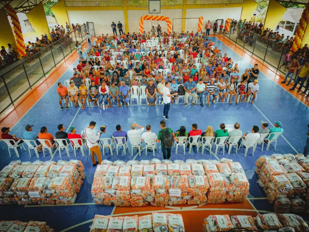 Em-uma-acao-conjunta-do-Governo-Federal-por-meio-do-Minis-7-1024x768 Ajuda humanitária: 500 famílias do Tracajá recebem cestas básicas