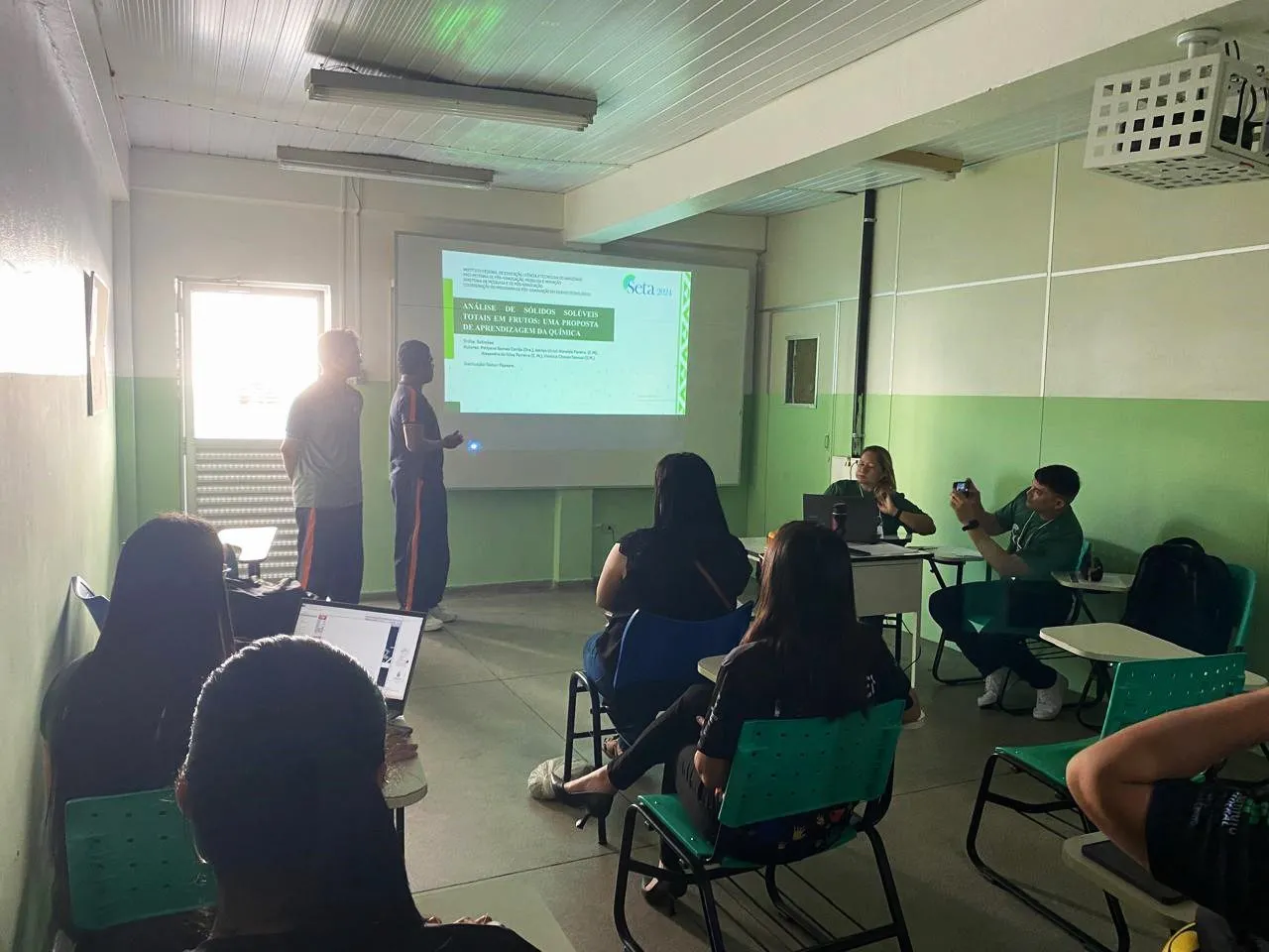 Com apoio do Governo do Amazonas, projeto desenvolvido na educação básica alia ensino de química a hábitos saudáveis