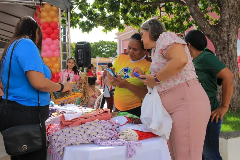 Feirao-das-Manas-em-Parintins-5-1024x682 Feirão das Manas em Parintins Impulsiona Empreendedorismo Feminino