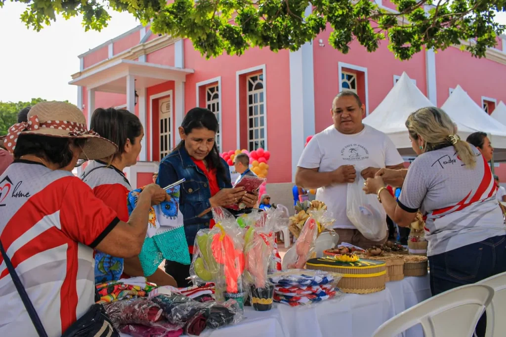 Feirao-das-Manas-em-Parintins-6-1024x682 Feirão das Manas em Parintins Impulsiona Empreendedorismo Feminino