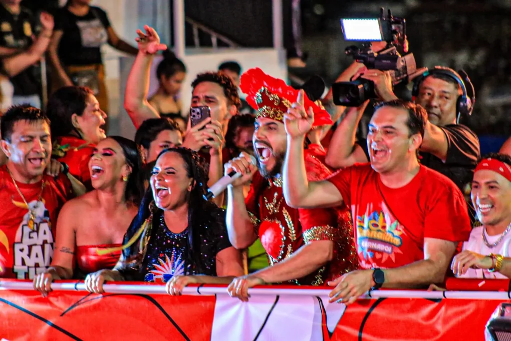 Parintins-se-consolida-como-um-dos-principais-destinos-do-Carnaval-do-Norte-do-Brasil-3-1024x683 Carnailha 2025: O Maior Carnaval do Norte do Brasil