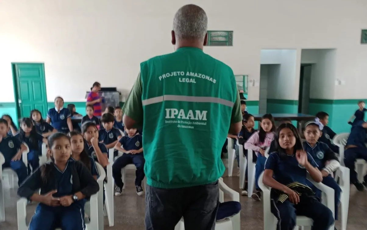 Campanha educativa do Ipaam em Itacoatiara orienta mais de 580 alunos sobre riscos das queimadas