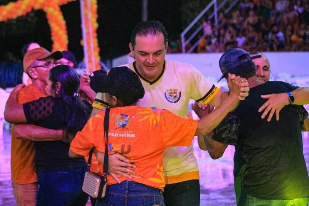 WhatsApp-Image-2025-04-14-at-09.37.48-1-1024x682 Bolerão dos Idosos no Mocambo celebra 100 dias do governo de Mateus Assayag e Vanessa Gonçalves