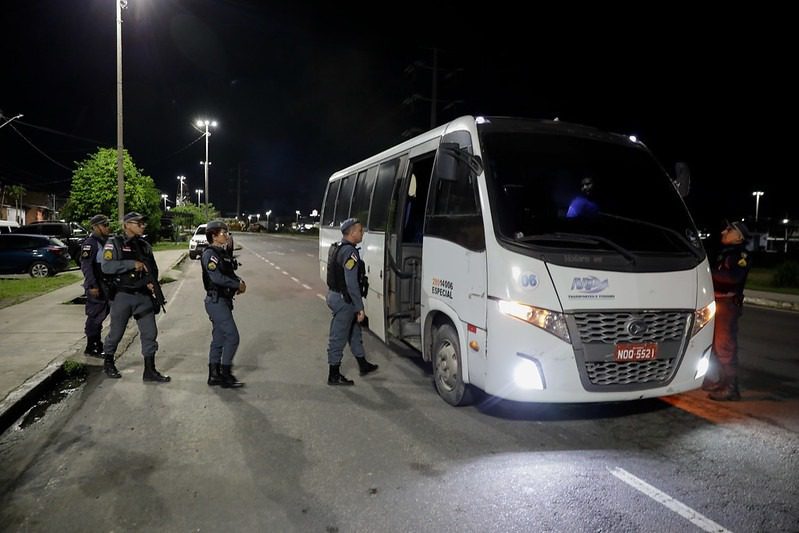 Investimentos do Governo do Amazonas resultam na redução de roubos de veículos, ônibus e celulares